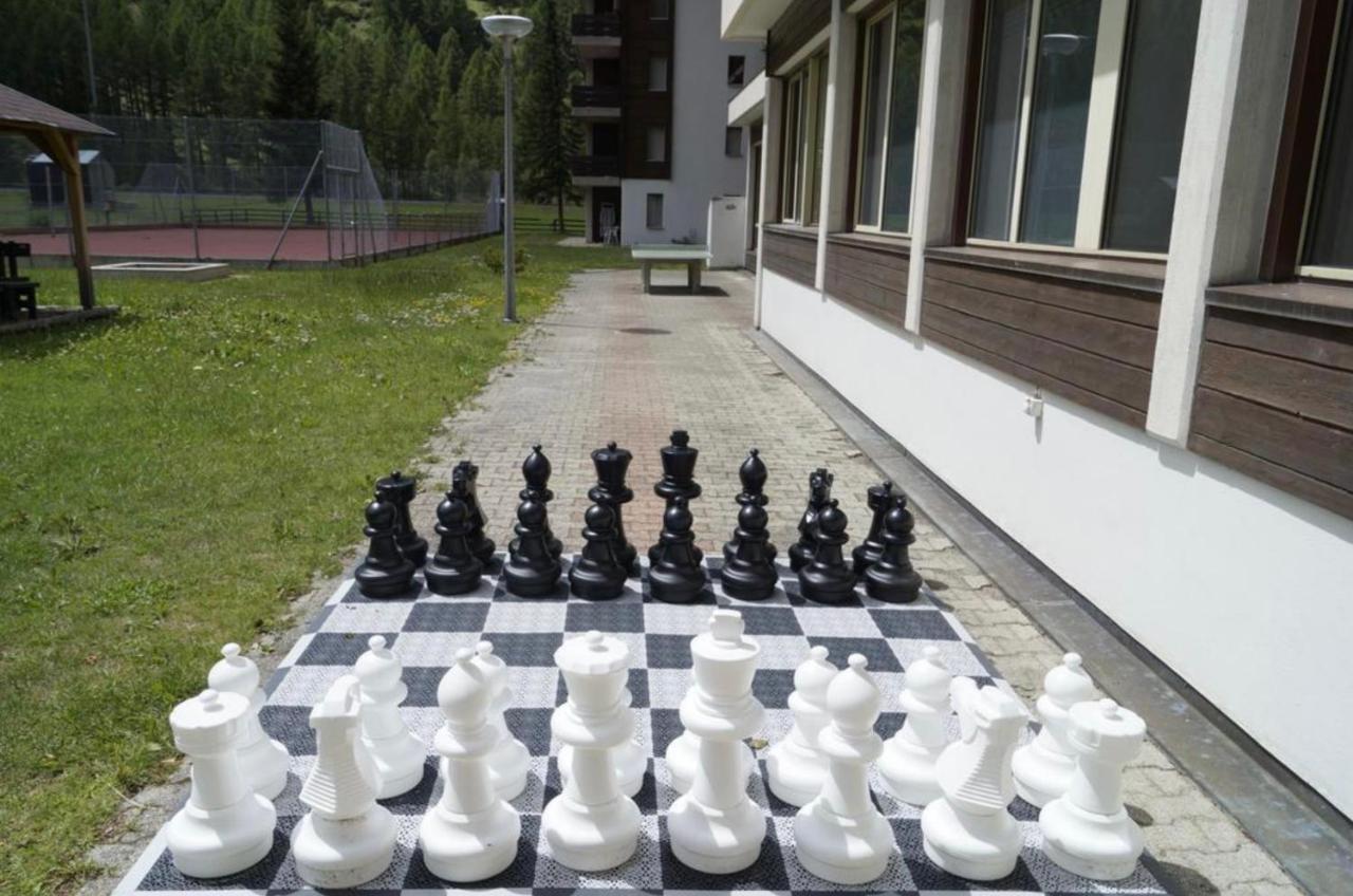 Moderne Dachwohnung Naehe Zermatt Mit Balkon テッシュ エクステリア 写真