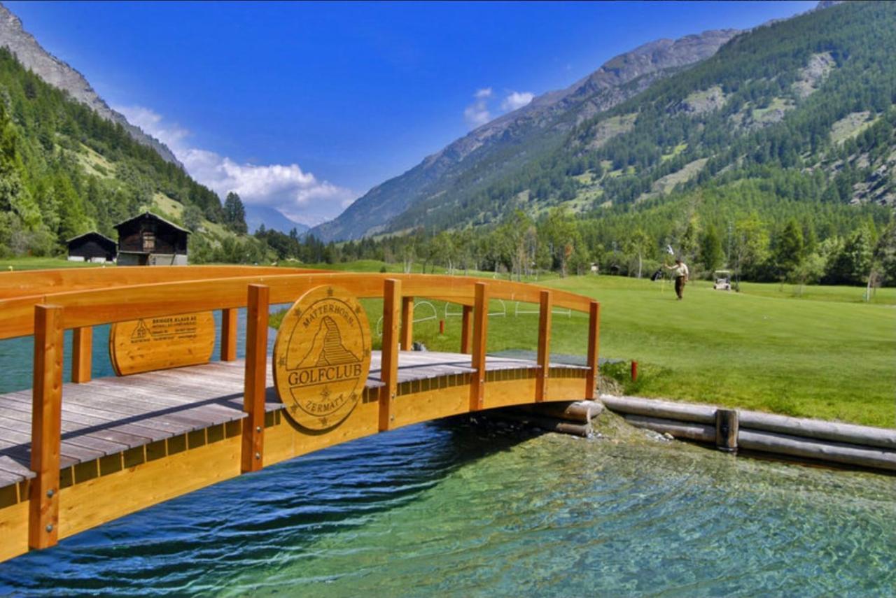Moderne Dachwohnung Naehe Zermatt Mit Balkon テッシュ エクステリア 写真