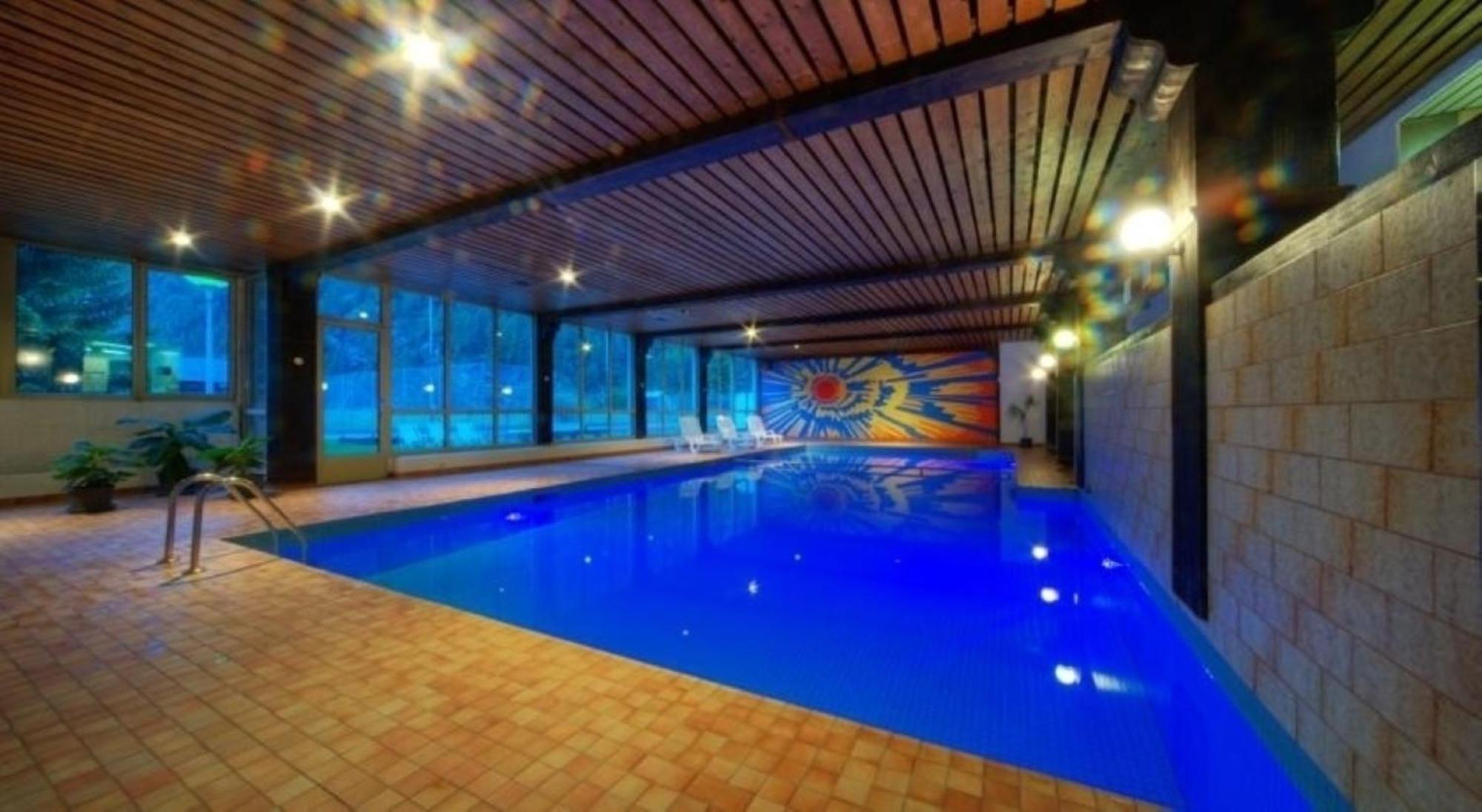 Moderne Dachwohnung Naehe Zermatt Mit Balkon テッシュ エクステリア 写真