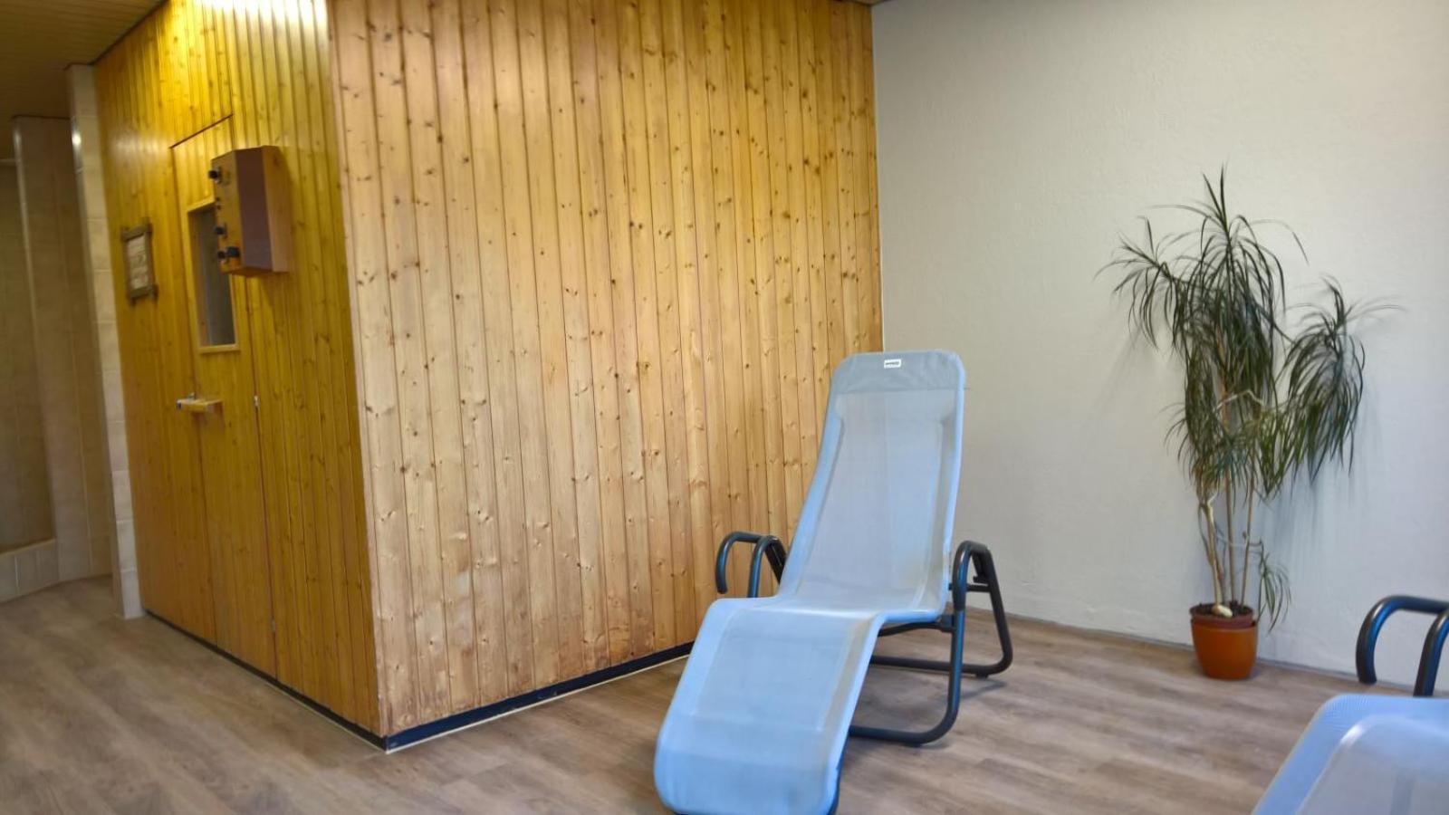 Moderne Dachwohnung Naehe Zermatt Mit Balkon テッシュ エクステリア 写真