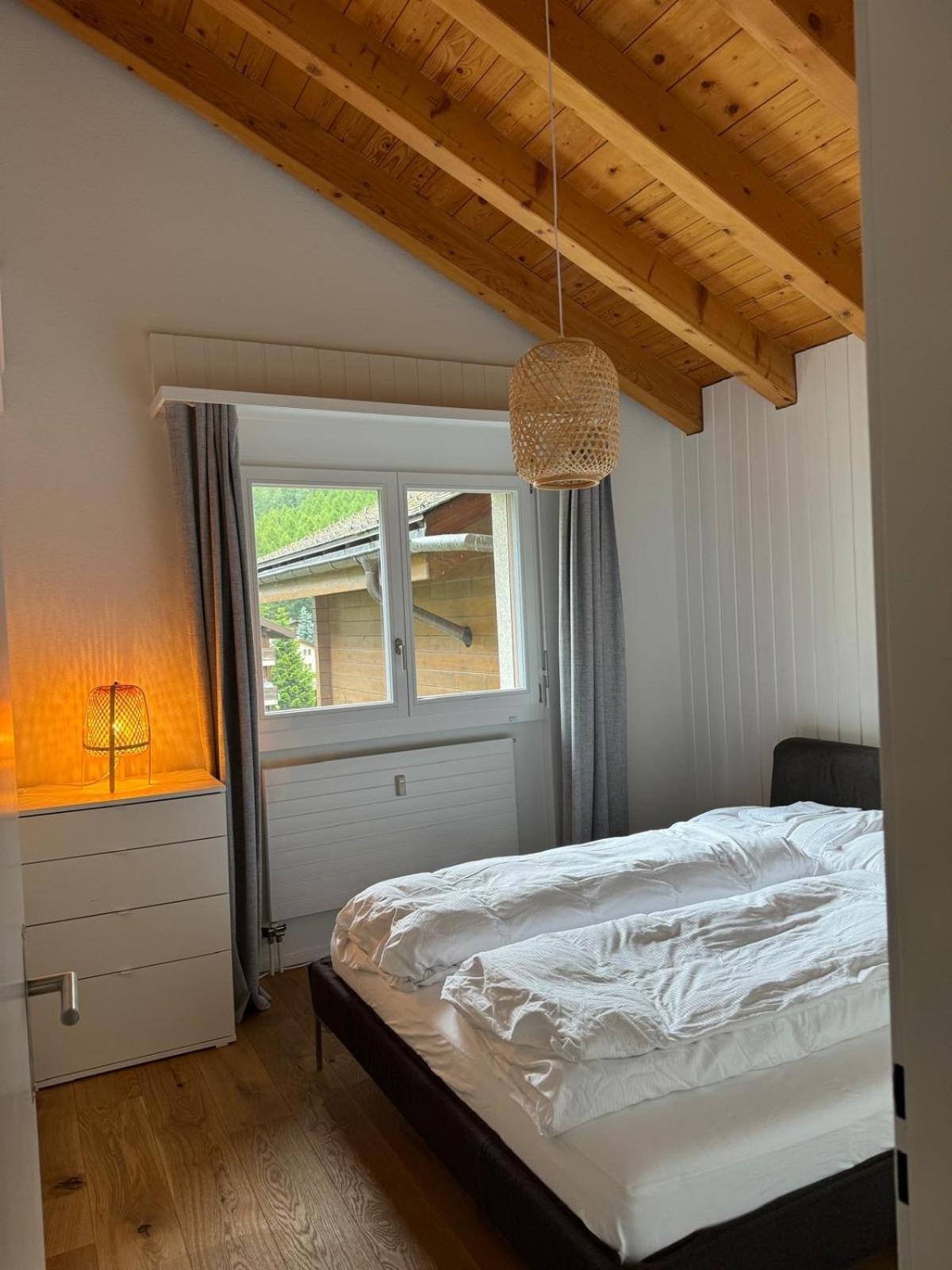 Moderne Dachwohnung Naehe Zermatt Mit Balkon テッシュ エクステリア 写真